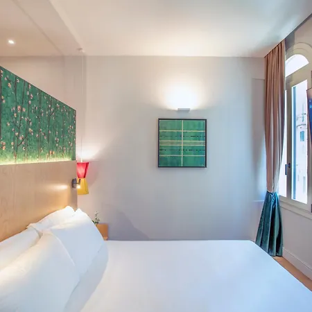 Hotel Casa W 3*