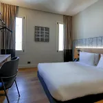 Casa W Hotel 3*
