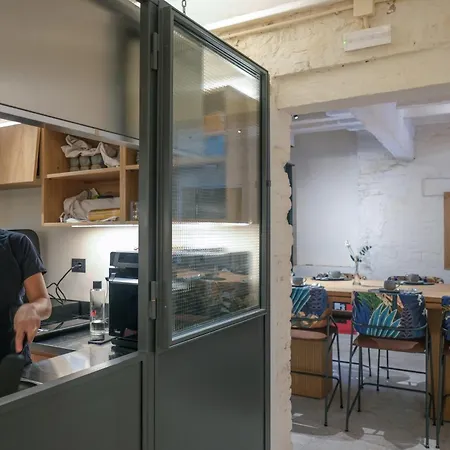 Ξενοδοχείο Casa W 3*