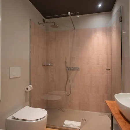 Casa W البندقية